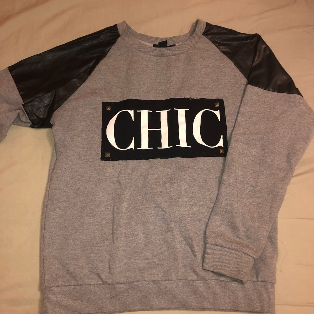 Forever 21 grey crew neck women’s size sm